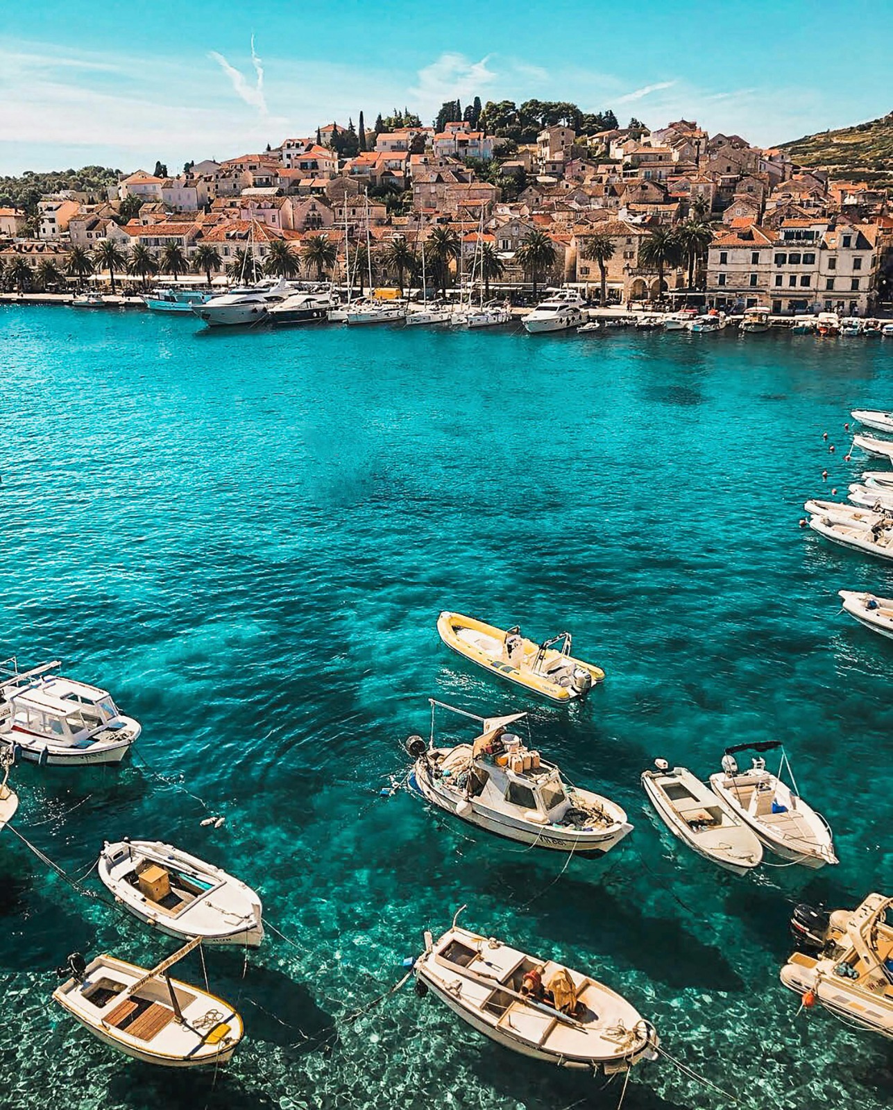 BOAT AND YACHT RENTAL 3