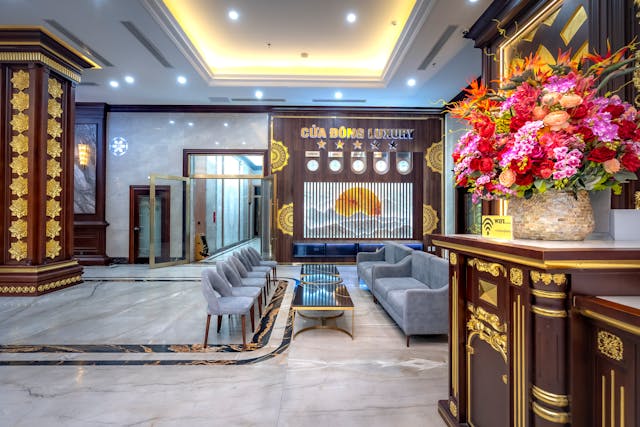 HOTEL MANAGEMENT 2